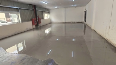 So Sánh Vữa Tự San Và Hồ Dầu Xi Măng
